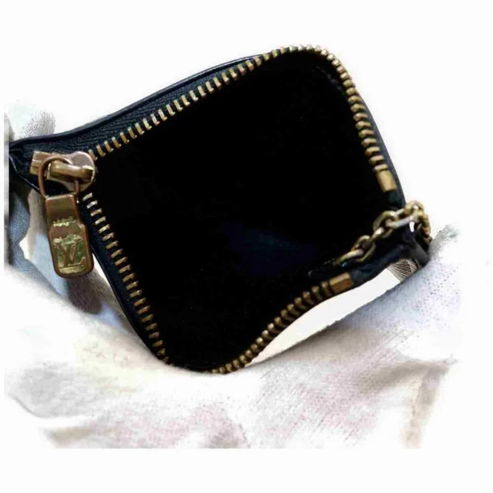 Louis Vuitton Black Epi Leather Noir Pochette Cles